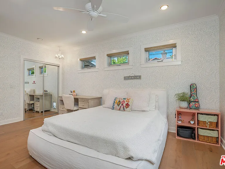 4203 Babcock Ave — Photo 27