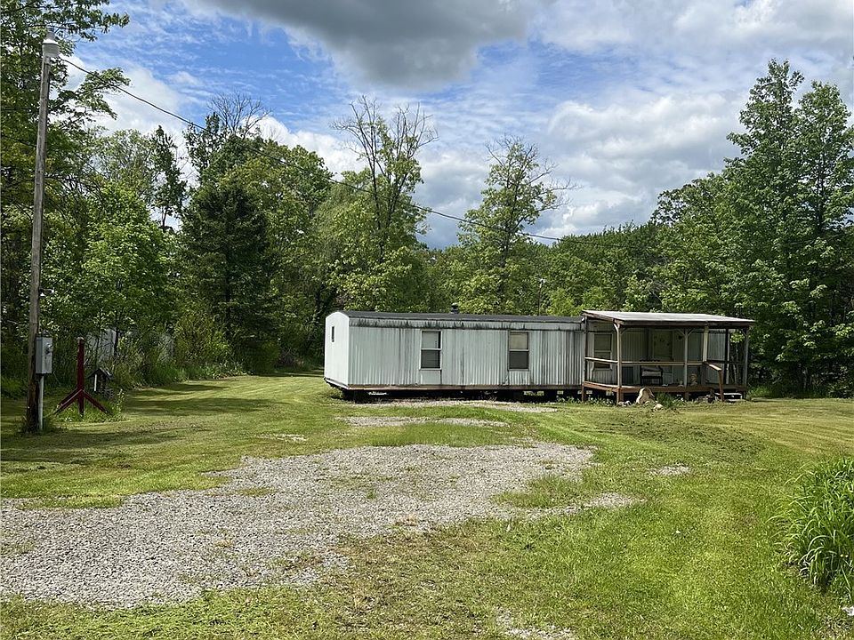 1st image of 332 Parker Pike