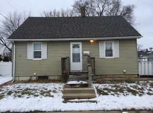 1701 Wilcox St, Crest Hill, IL 60403