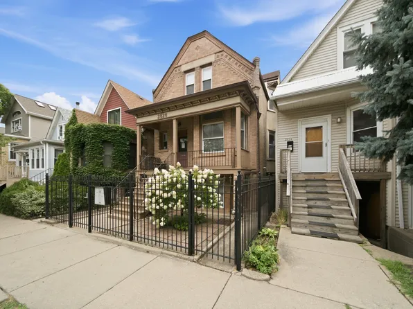 2826 W Wellington Ave, Chicago, IL 60618