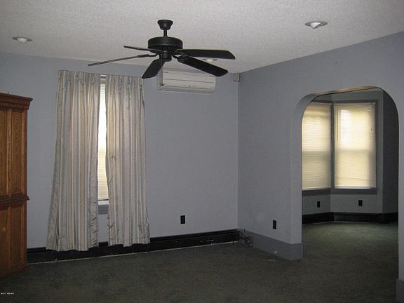 3rd image of 320 W Central Ave