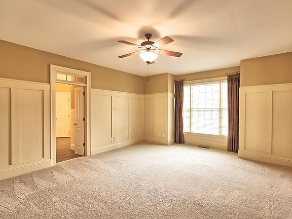4th image of 50 Waterfront Park Ct