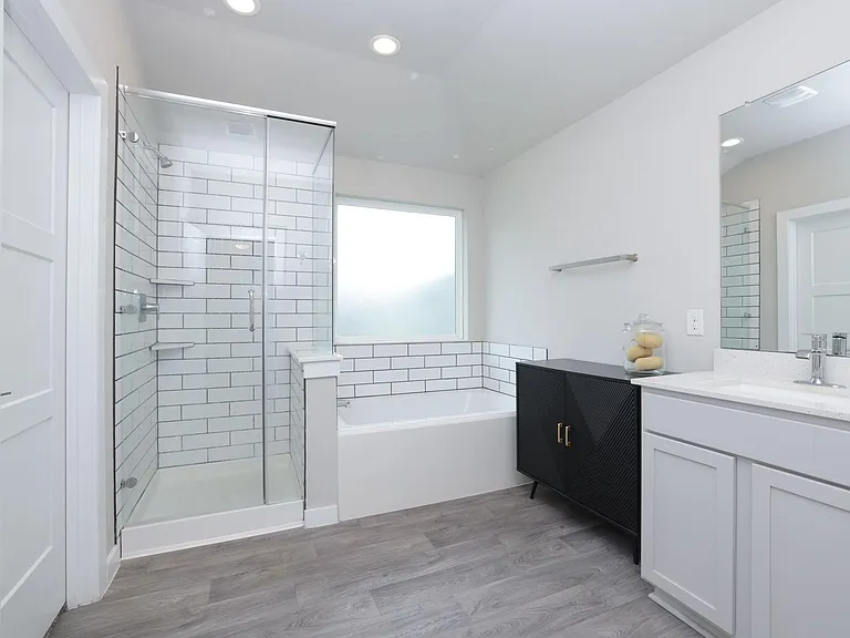 14209 Silver Maple Ct — Photo 26