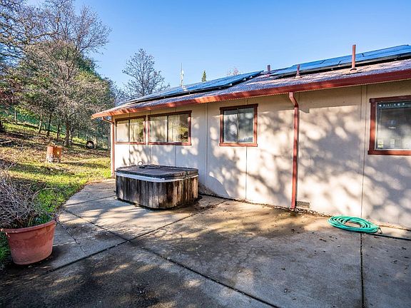 3rd image of 701 Blue Oak Dr