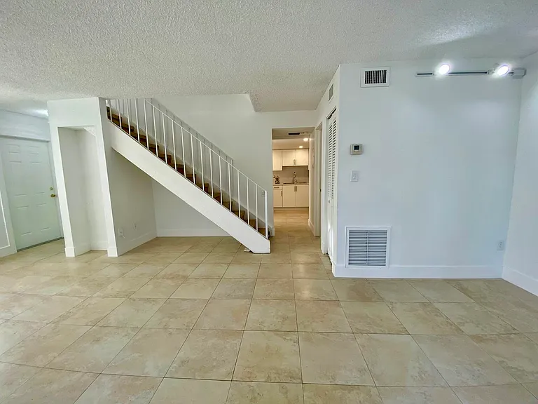 6544 SW 114th Pl #B76 — Photo 9