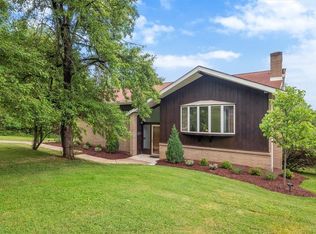 2110 Lorenzi Ln, Mc Kees Rocks, PA 15136