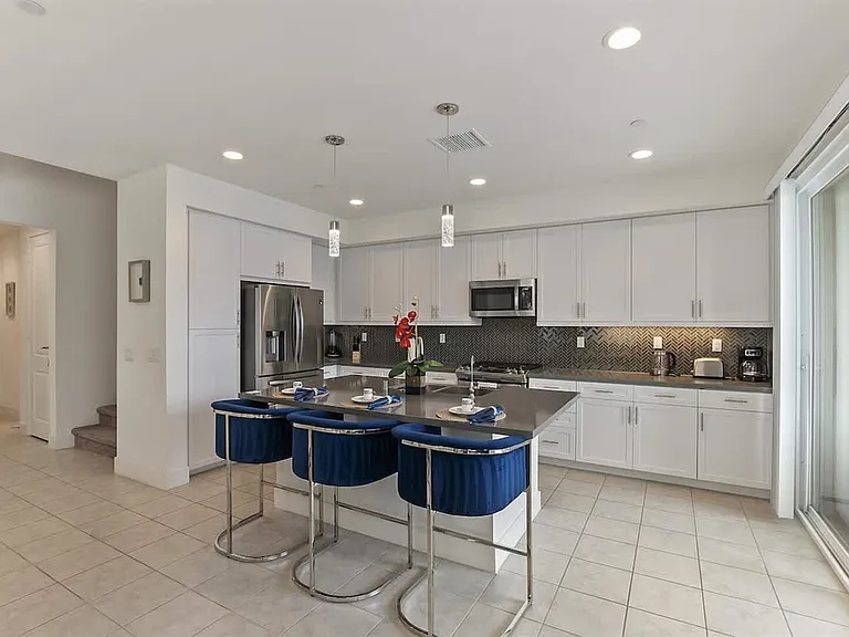 Litorale Ct — Photo 15