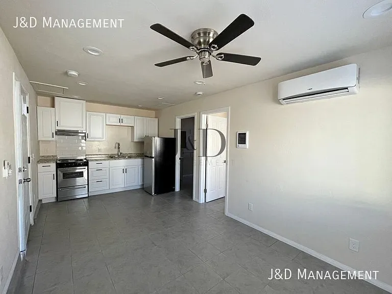 2252 Ocean View Blvd — Photo 1
