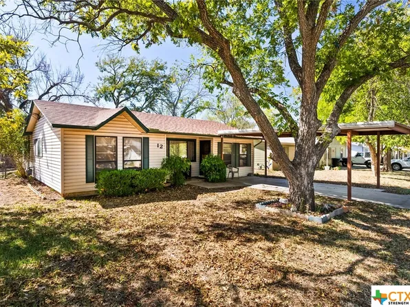 12 Hollywood Dr, Lampasas, TX 76550