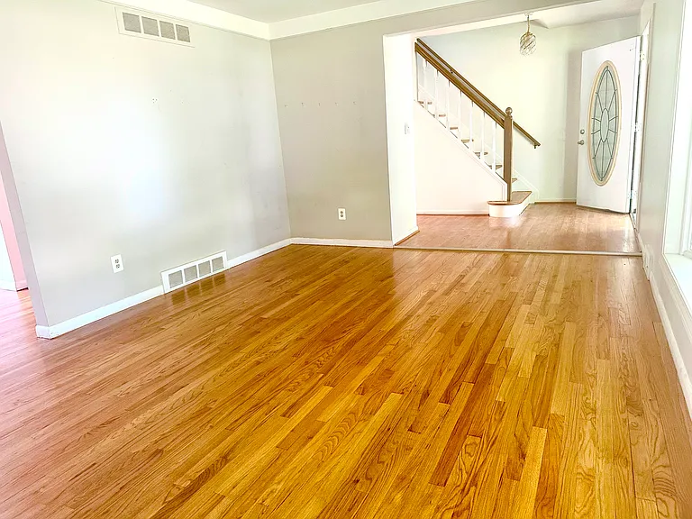 32307 Cambridge Dr — Photo 10