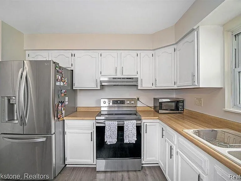 4108 Kent Rd — Photo 4