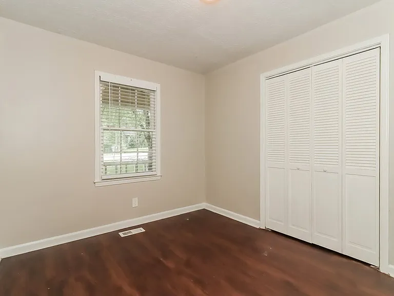 155 Sunny Ln — Photo 12