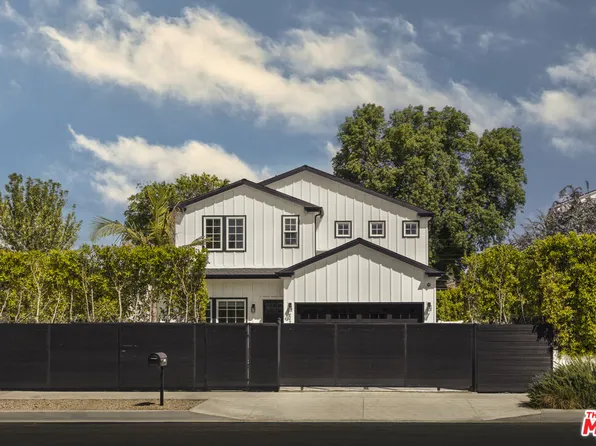 22641 Clarendon St, Woodland Hills, CA 91367