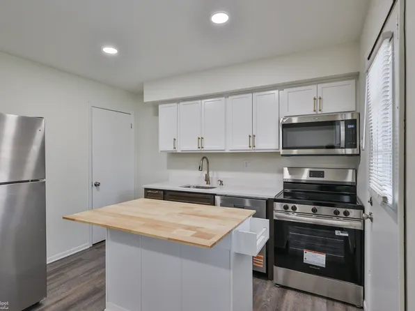 305 S Warminster Rd #A4, Hatboro, PA 19040