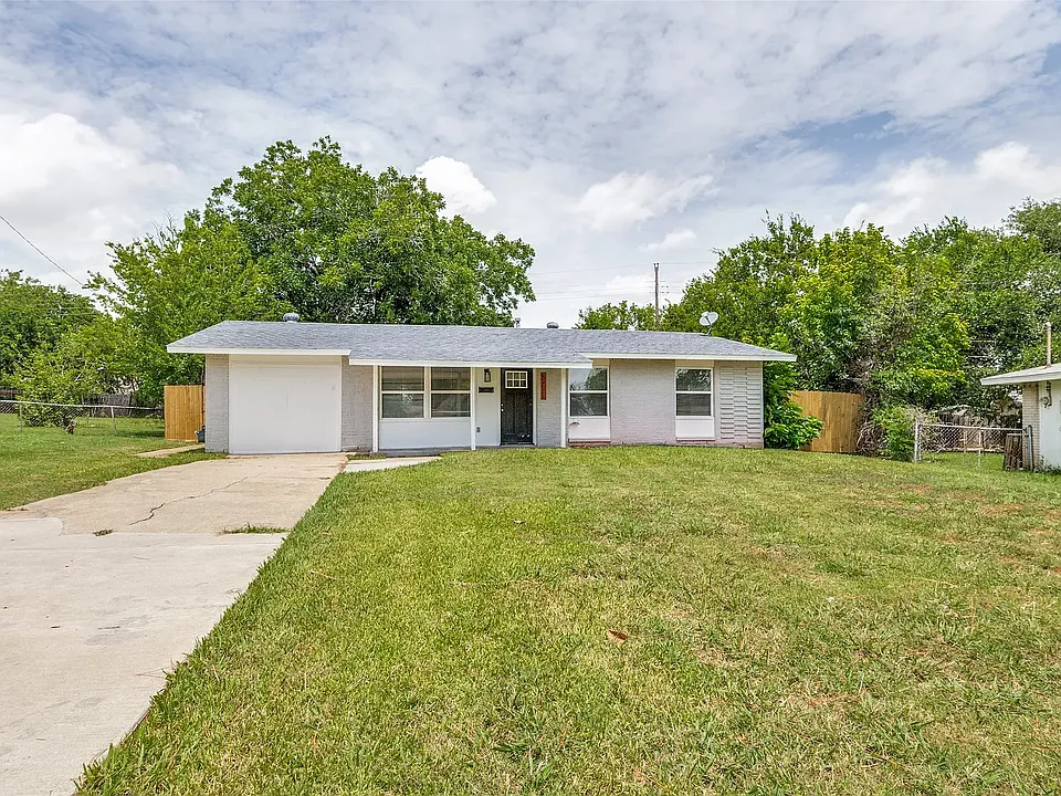 3221 Ridgeview Cir