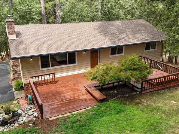 892 Livingston Rd, Meadow Vista, CA 95722