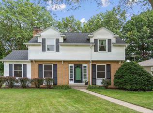 1125 S Hill Dr, Waterloo, IA 50701