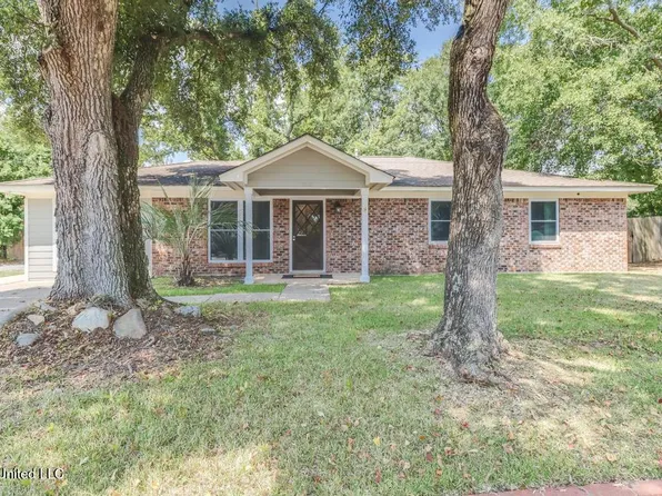 208 Wheaton Ct, Ocean Springs, MS 39564