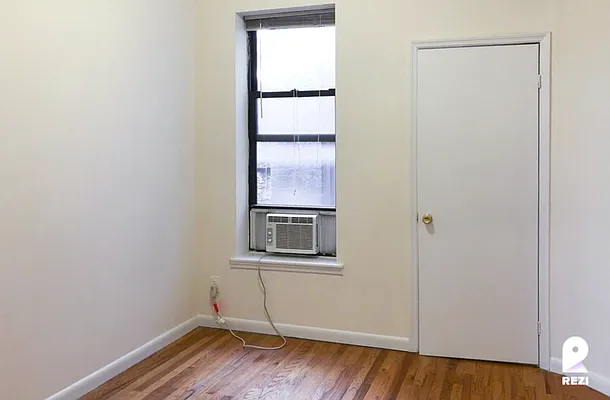 Rented by REZI | media 9