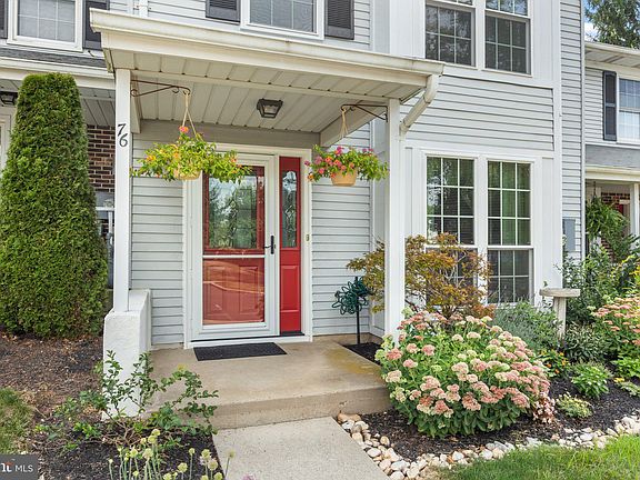 3rd image of 76 Fair Oaks Ct
