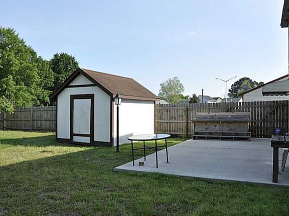 2nd image of 4104 Maycox Ct