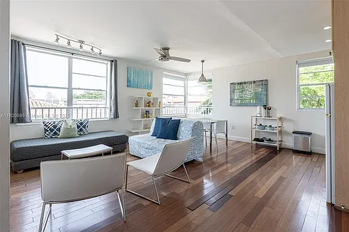 420 15th St #307 Photo 1