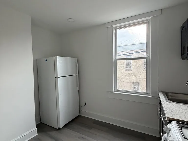 2410 Wharton St #2 — Photo 6