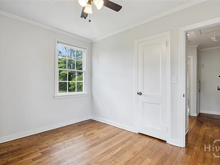 2032 Beech St — Photo 19