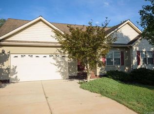 883 Creekside Dr, Lincolnton, NC 28092