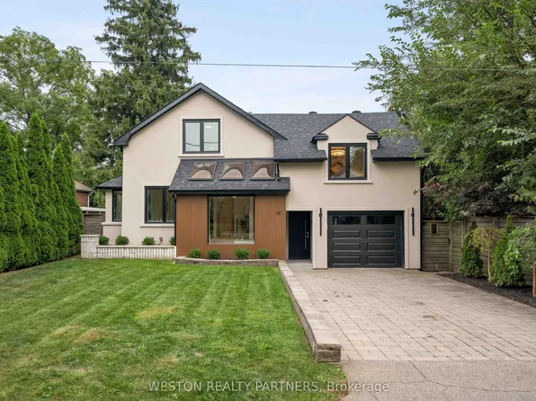 19 Mattice Rd, Toronto, ON M9A 1E1