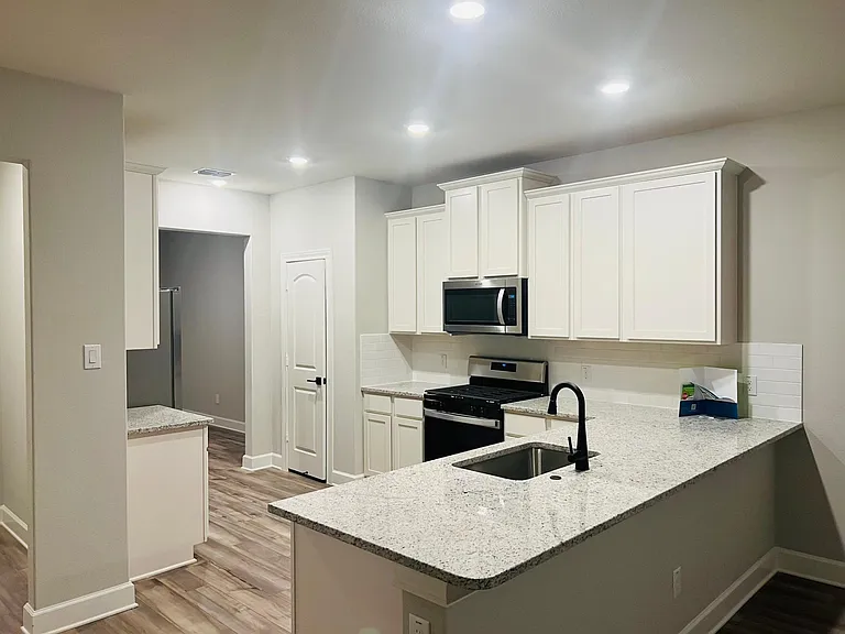 1032 Calhoun Dr — Photo 29