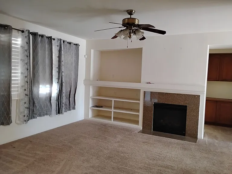 1261 Baxter Dr — Photo 3