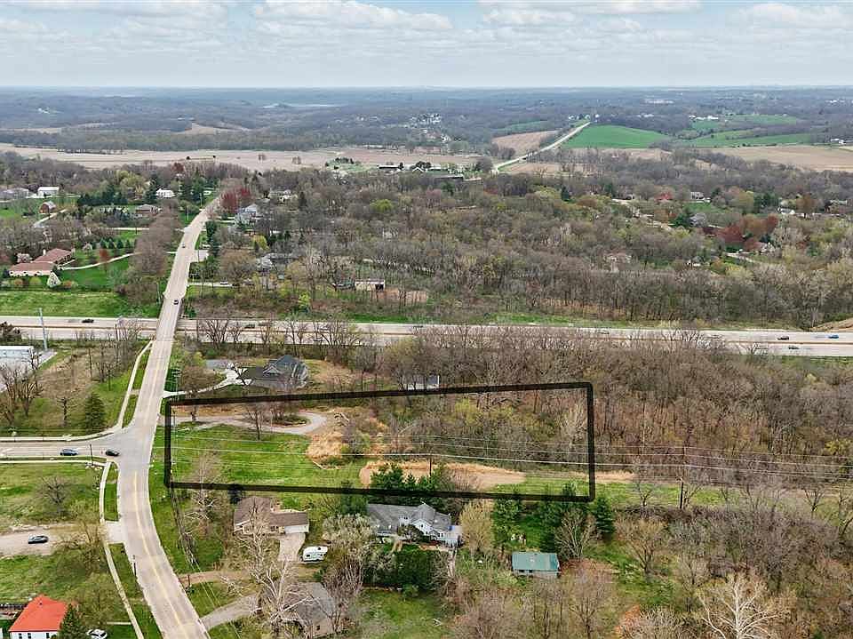 2nd image of 1806 Prairie Du Chien Rd