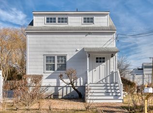 23 Bridge St, Sag Harbor, NY 11963