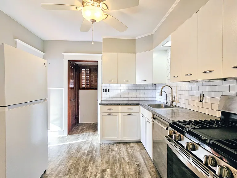 324 S Broad St — Photo 11