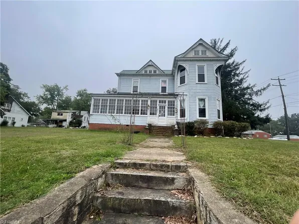 401 E Harrison St, Reidsville, NC 27320