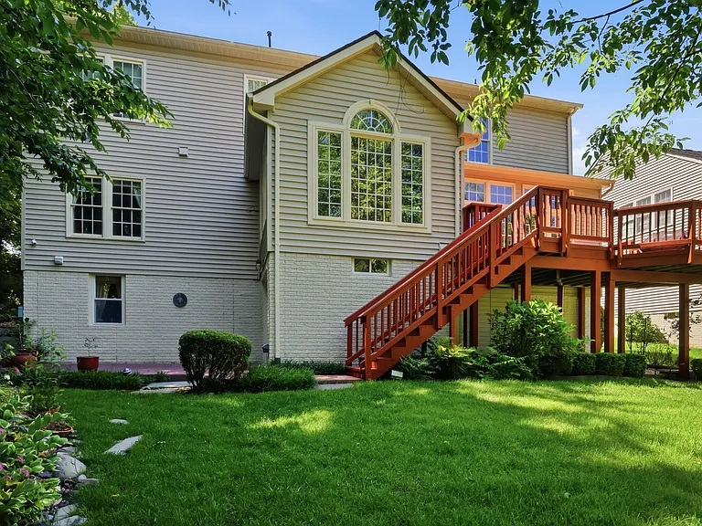 5767 Bush Hill Dr — Photo 3