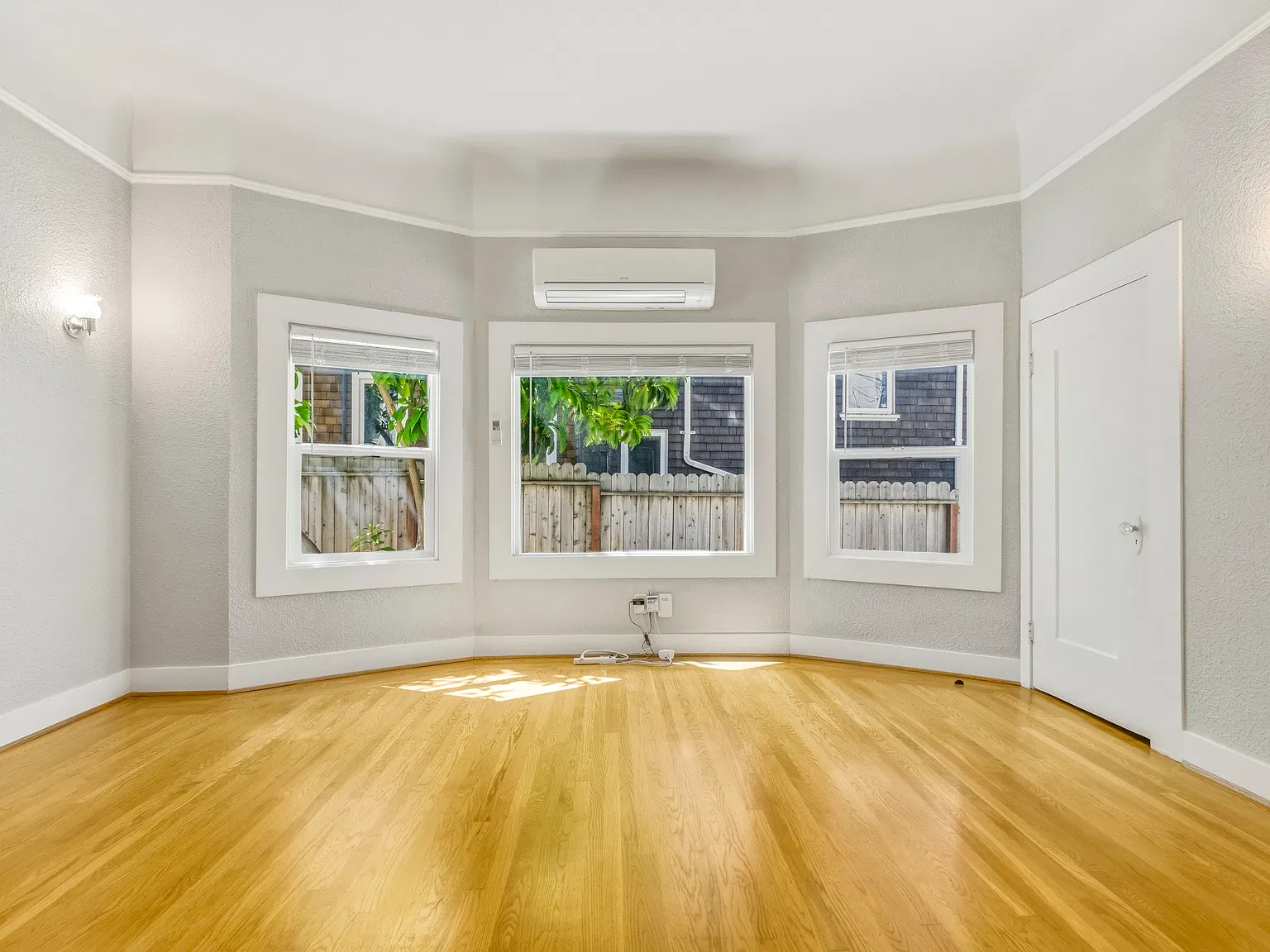 2529 Ellsworth St — Photo 2