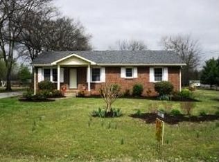 7028 Forrest Ln, Murfreesboro, TN 37129