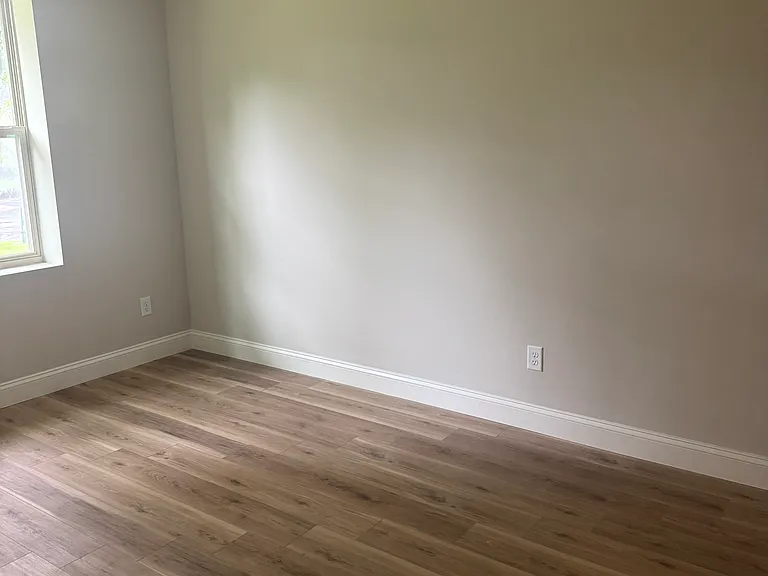 8205 Kensington Sq — Photo 14