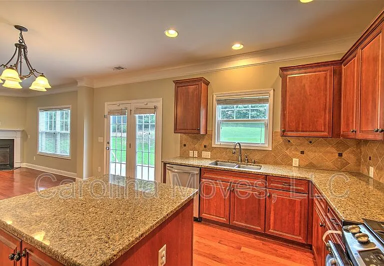 256 Barbours Ln — Photo 8