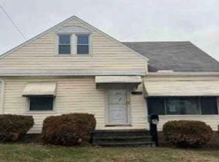 11505 Chester Rd, Garfield Heights, OH 44125