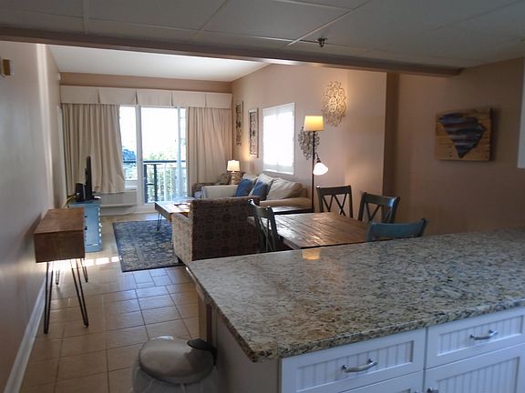 4th image of 601 Retreat Beach Circle #128