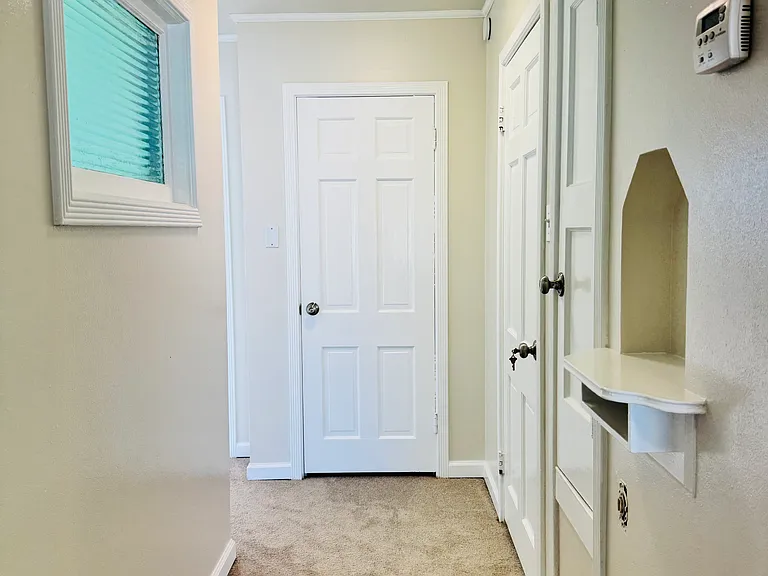 27-29 Iris Ave — Photo 11
