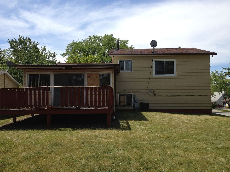 2nd image of 3840 176th Pl