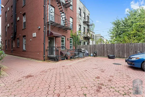 Sold by Skyline Group Real Estate | media 1