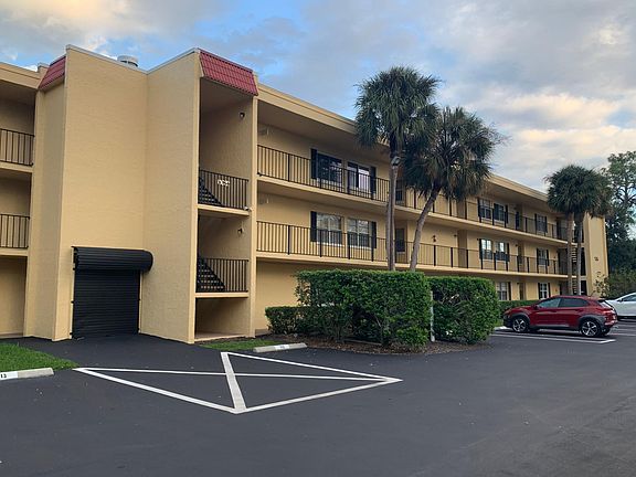 3rd image of 1084 Forest Lakes Dr APT 102