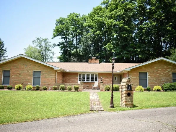 6 Lakeview Drive, Wheeling, WV 26003