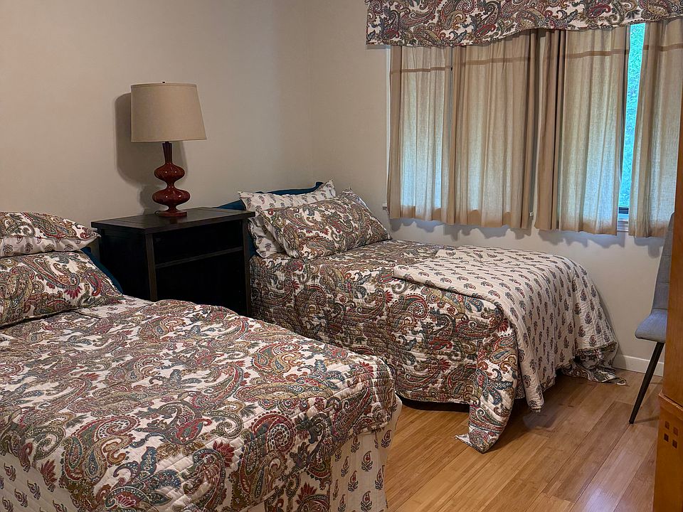 1st image of 19 Lake Dr APT E6