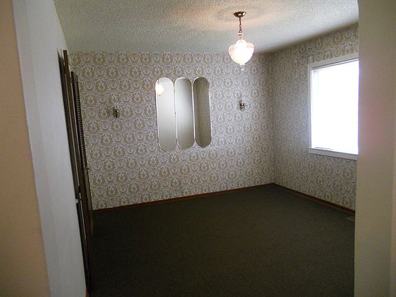 2nd image of 101 Elm Ave